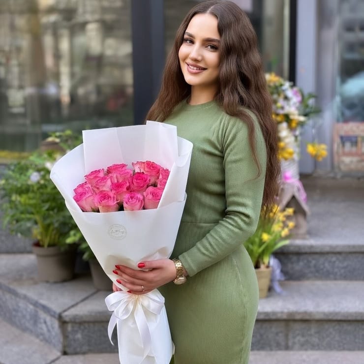 15 розовых роз Джумилия – доставка цветов в Борисполь